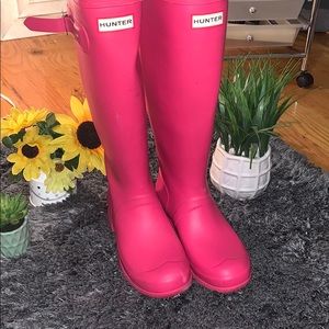 Hunter boots hot pink